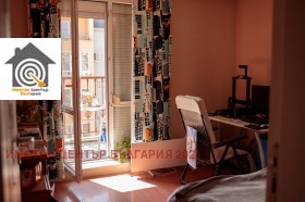 Продажба на четеристайни апартаменти в град София — страница 3 - изображение 18 