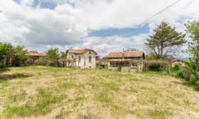 Продава  Къща, с. Извор