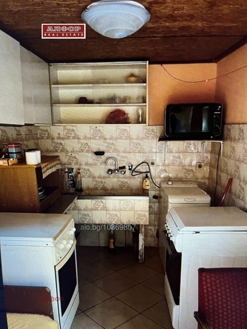 Продава КЪЩА, гр. Варна, Лятно кино Тракия, снимка 2 - Къщи - 52059734