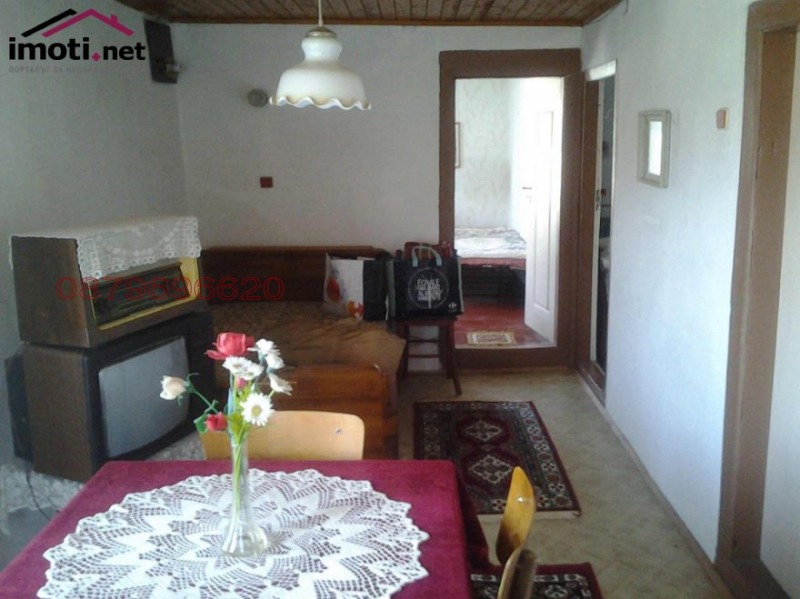 Продава ВИЛА, с. Павелско, област Смолян, снимка 10 - Вили - 52782857