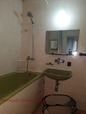 2 slaapkamers Gotse Deltsjev, Sofia 10
