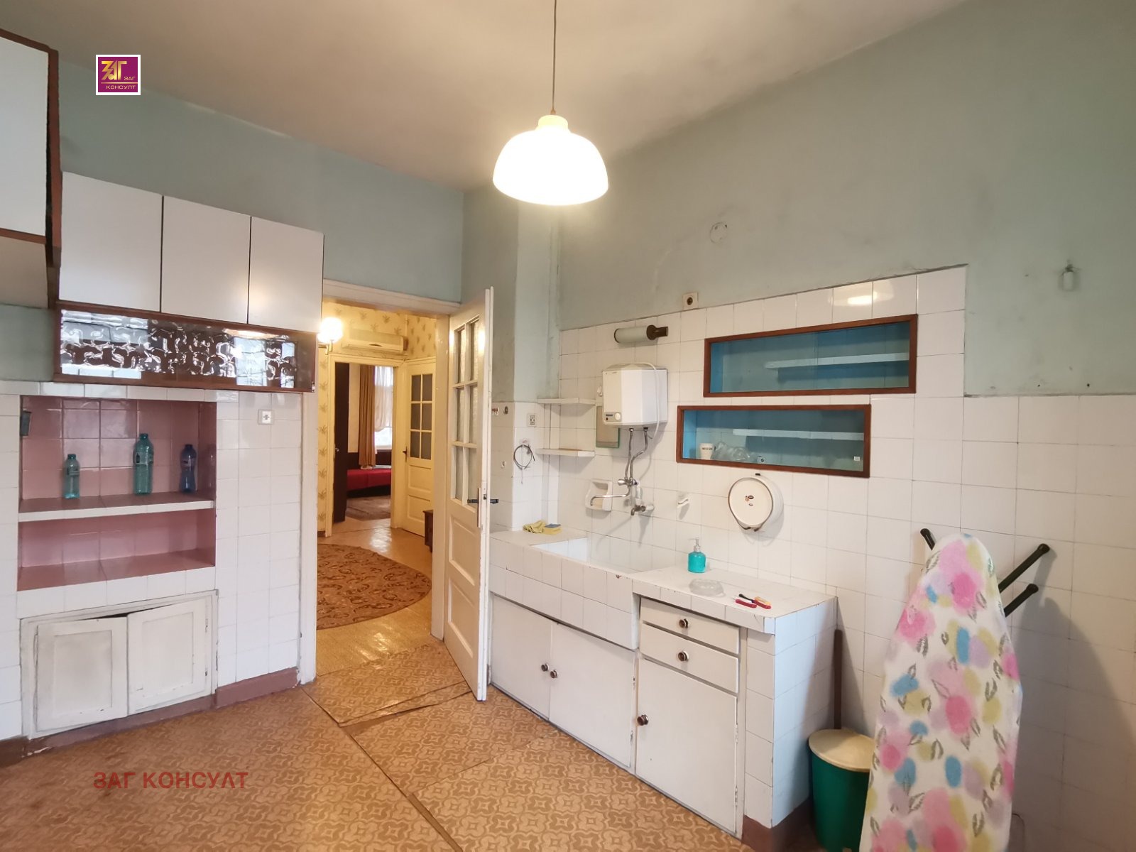 Продава ЕТАЖ ОТ КЪЩА, гр. Пловдив, Център, снимка 6 - Етаж от къща - 53912391