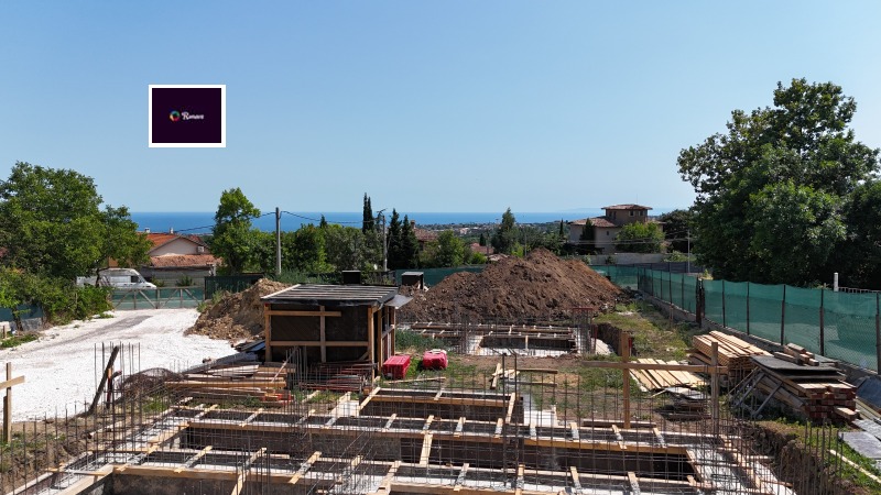 In vendita  Casa Varna , k.k. Sv.Sv. Konstantin i Elena , 212 mq | 38769545