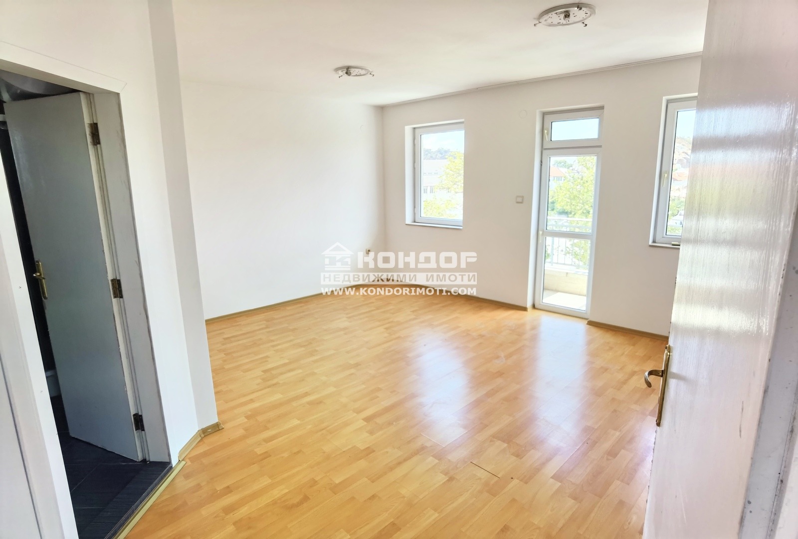 Продава МНОГОСТАЕН, гр. Пловдив, Център