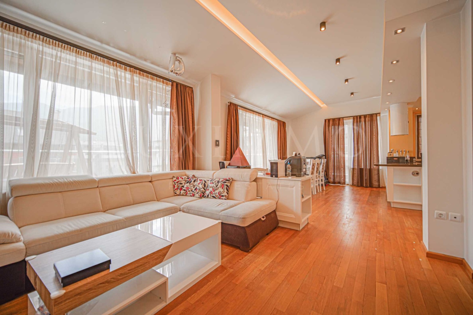 Продава 4-СТАЕН, гр. София, Кръстова вада, снимка 2 - Апартаменти - 52077987