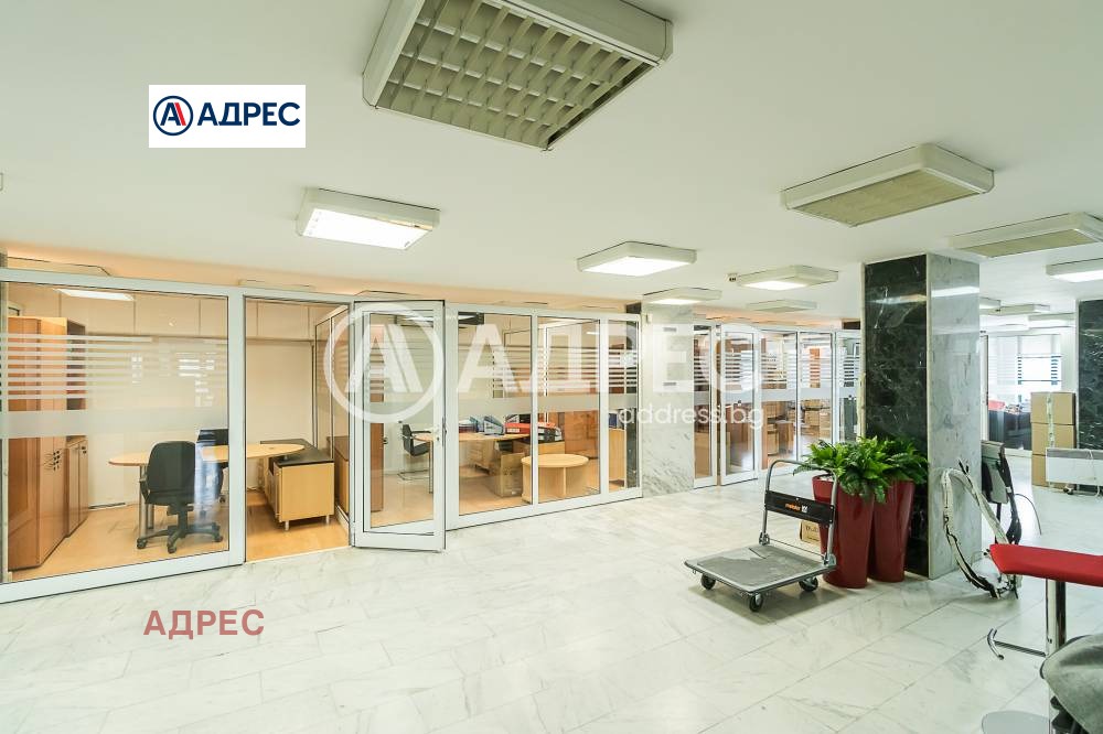 Продава ПРОМ. ПОМЕЩЕНИЕ, гр. Варна, ЖП Гара, снимка 7 - Производствени сгради - 55665136
