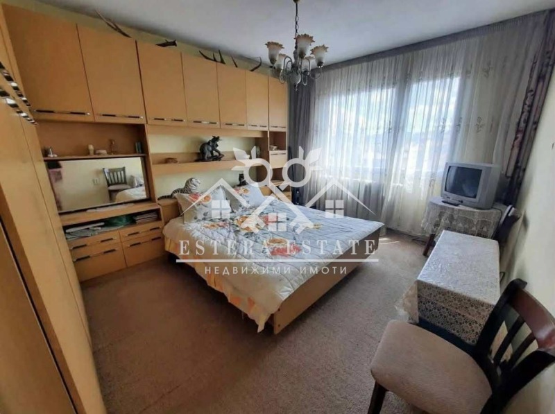 Продава 4-СТАЕН в град Шумен, Пазара - 118 кв.м / 163 102.11 € » 319 000 лв., ЕСТЕРА ЕСТЕЙТ