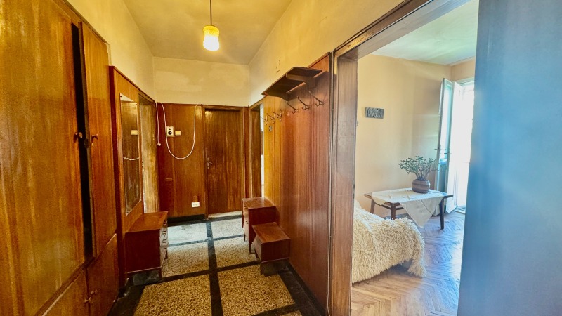 Продава  3-стаен град Добрич , Център , 102 кв.м | 24102476 - изображение [11]
