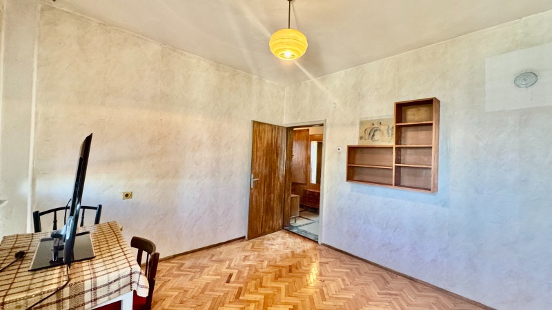 Продава  3-стаен град Добрич , Център , 102 кв.м | 24102476 - изображение [7]
