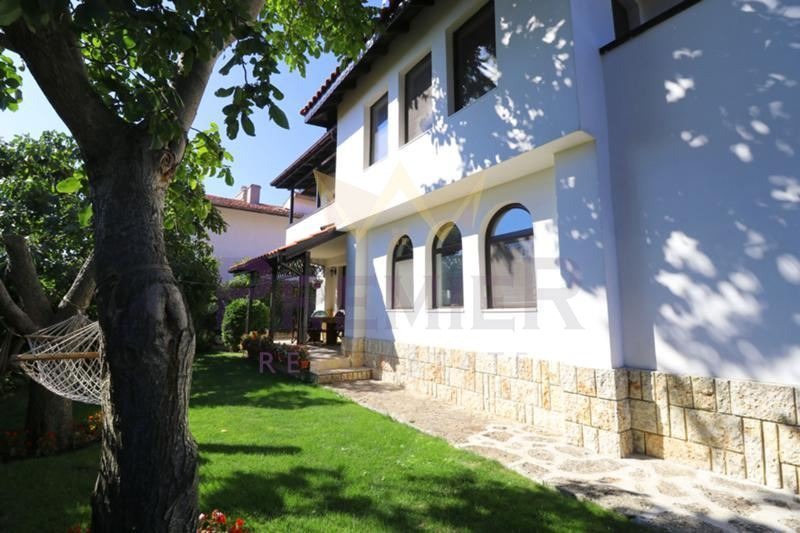 Продава  Къща област Добрич , гр. Балчик , 190 кв.м | 31768328