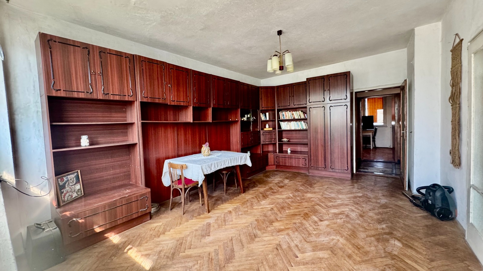 Продава 3-СТАЕН, гр. Добрич, Център, снимка 2 - Апартаменти - 51431700