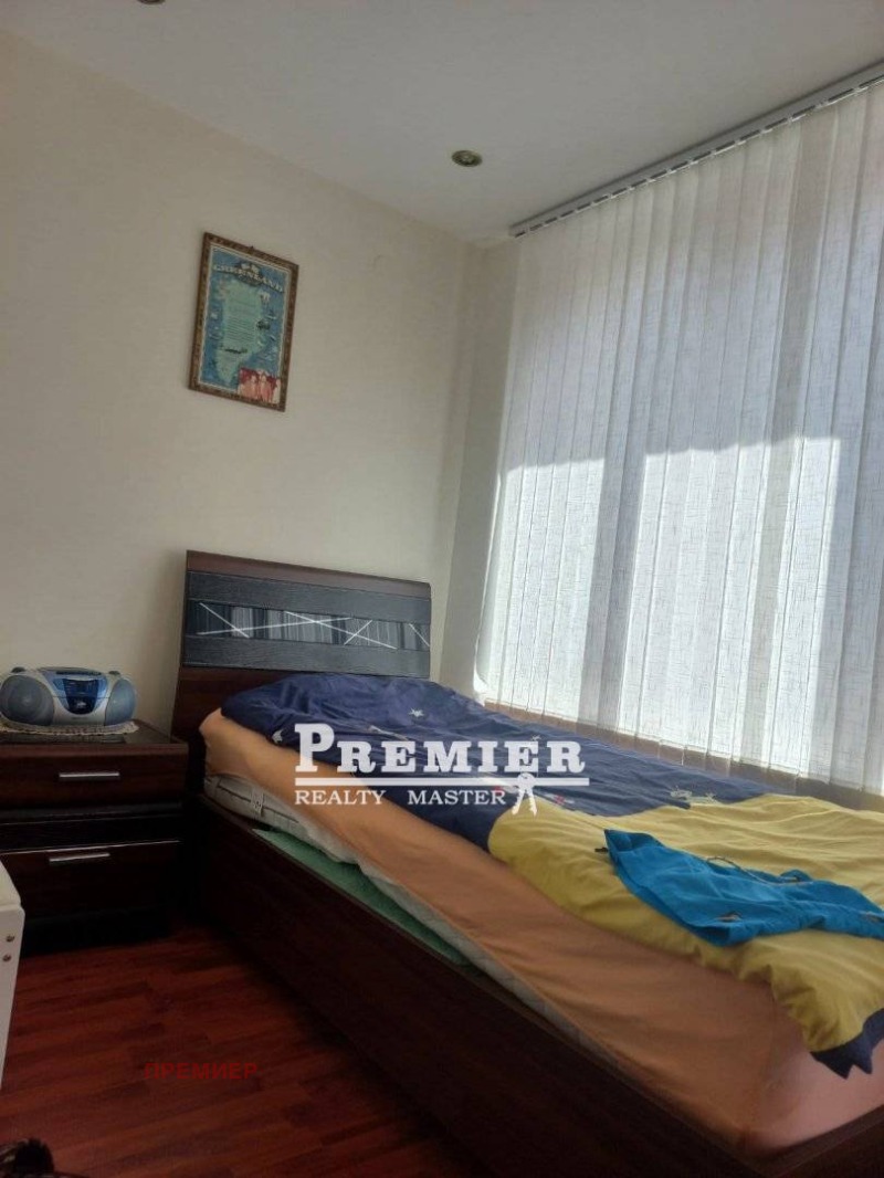 À venda  2 quartos região Burgas , k.k. Slantchev briag , 89 m² | 46312537