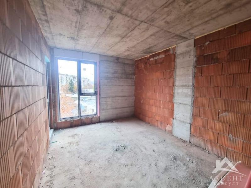 Продава 2-СТАЕН, гр. Перник, Изток, снимка 2 - Апартаменти - 52739712