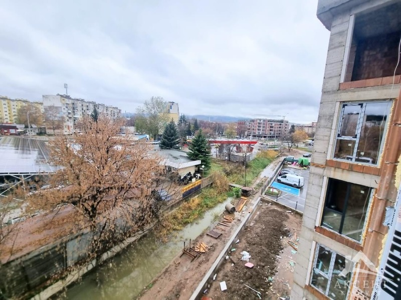 Продава 2-СТАЕН, гр. Перник, Изток, снимка 5 - Апартаменти - 52739712