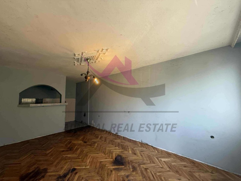 Продава 3-СТАЕН, гр. Варна, Лятно кино Тракия, снимка 2 - Апартаменти - 52232721