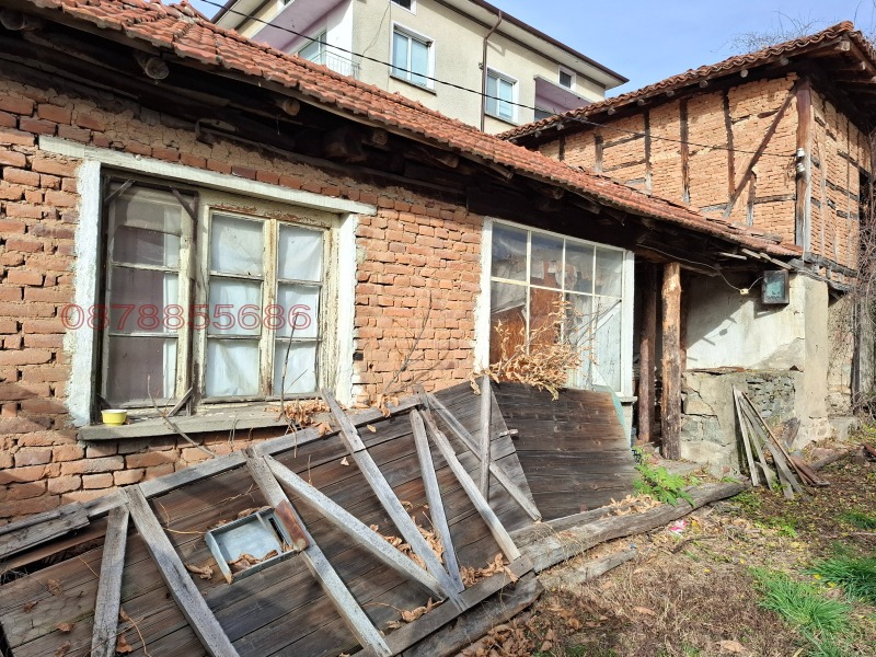 Продава КЪЩА, гр. Калофер, област Пловдив, снимка 2 - Къщи - 52779379