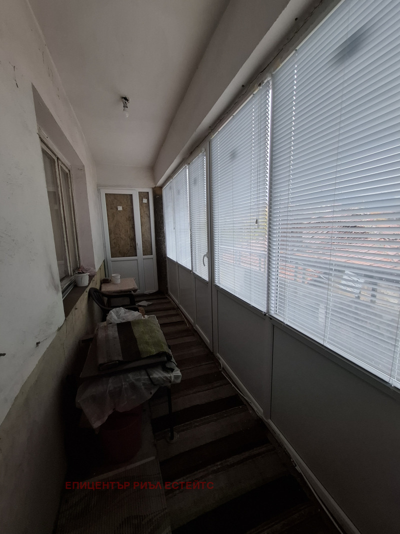 Продава КЪЩА, гр. Перник, Ралица, снимка 11 - Къщи - 52168085