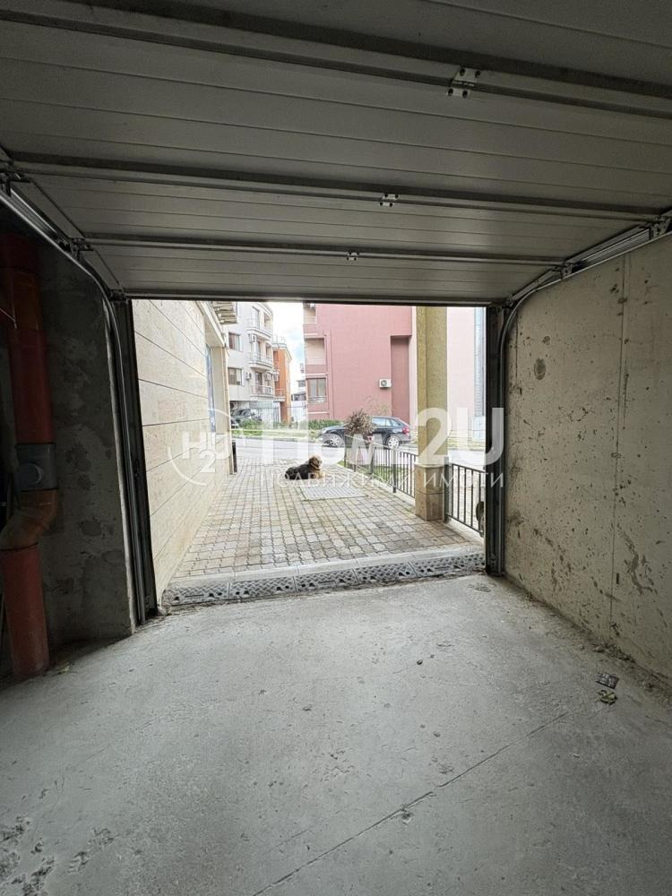 Продава ГАРАЖ, ПАРКОМЯСТО, гр. Варна, Бриз, снимка 2 - Гаражи и паркоместа - 53807141