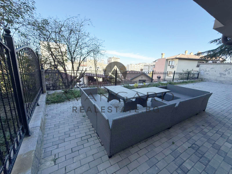 Продава 2-СТАЕН, гр. Пловдив, Център, снимка 2 - Апартаменти - 52388558