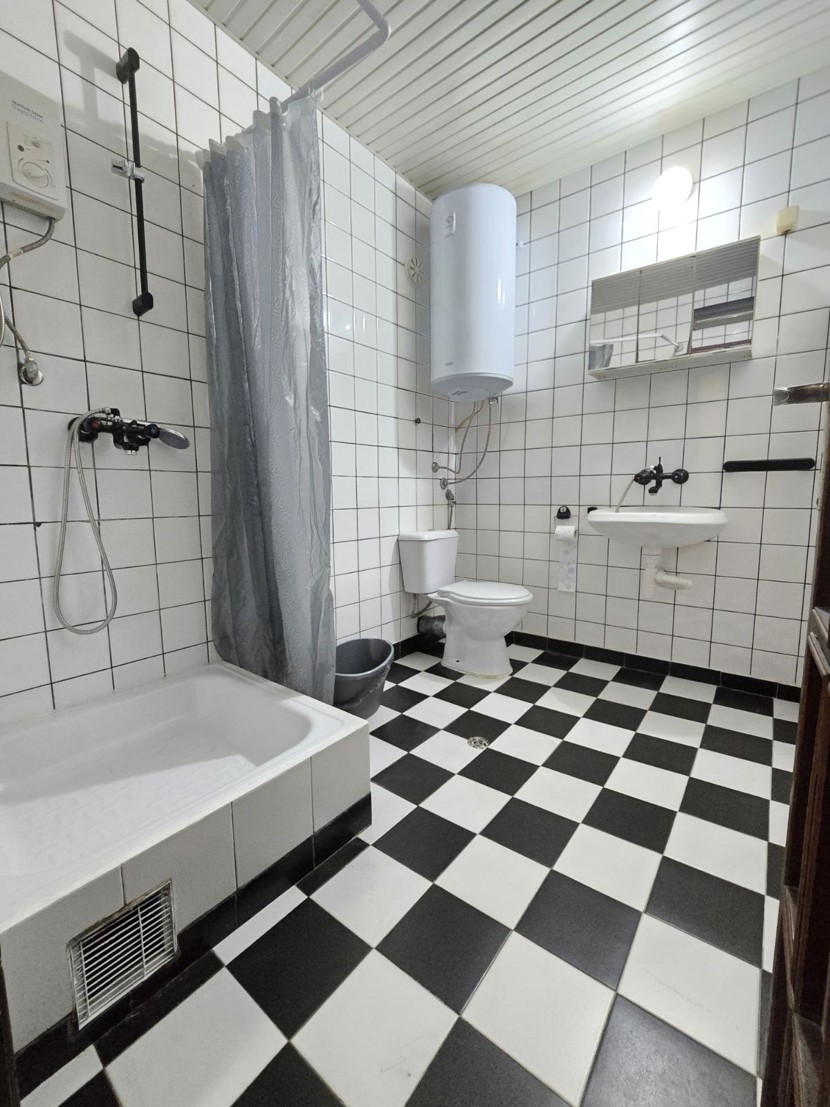 Продава 3-СТАЕН, гр. Бургас, Възраждане, снимка 12 - Апартаменти - 54119966