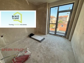 3 bedroom Tsentar, Sofia 1