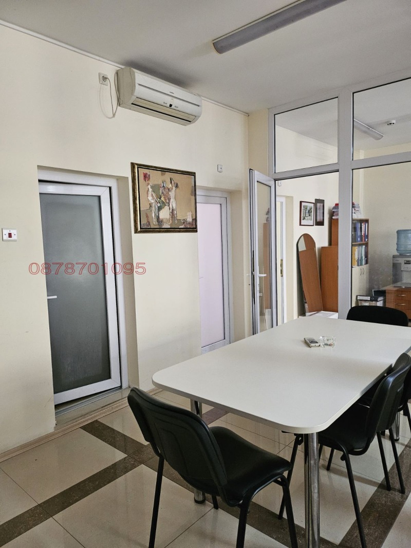 Продава ОФИС, гр. Ловеч, Център, снимка 2 - Офиси - 52781443