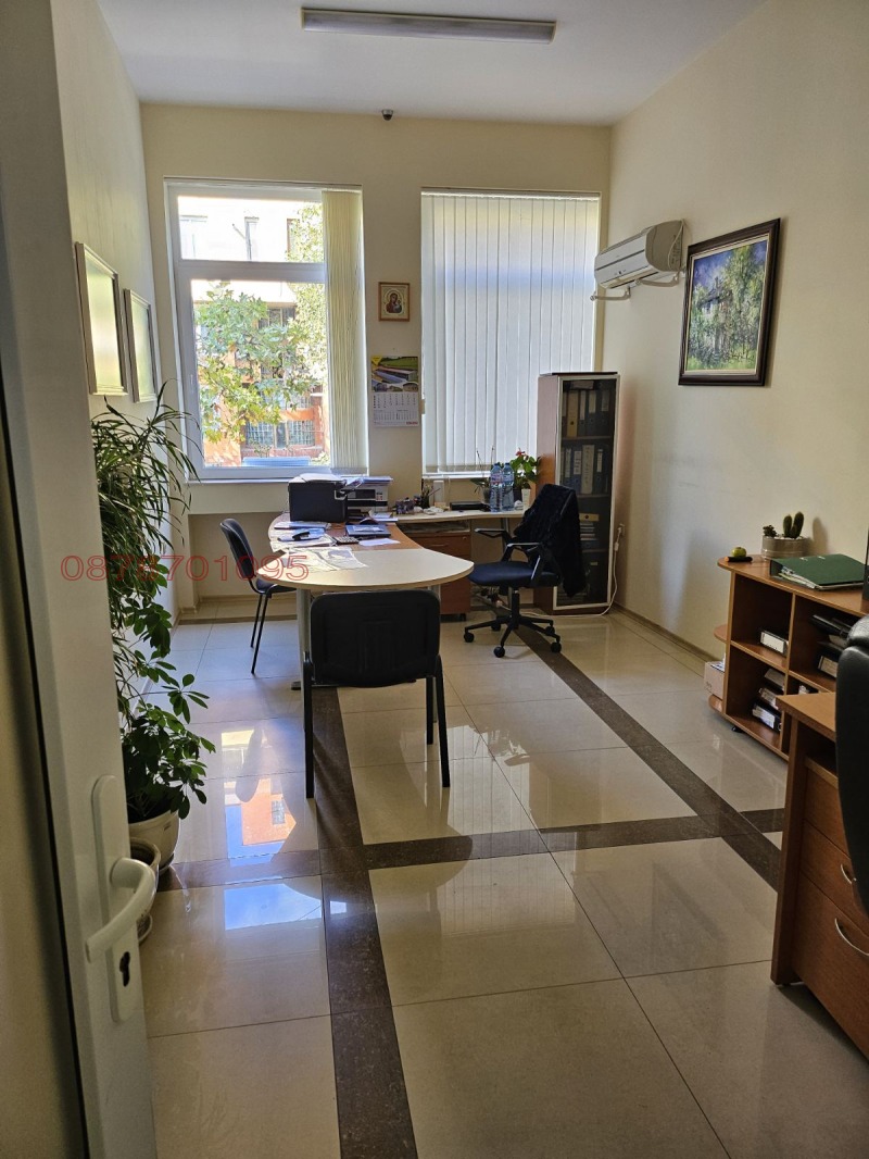 Продава ОФИС, гр. Ловеч, Център, снимка 3 - Офиси - 52781443