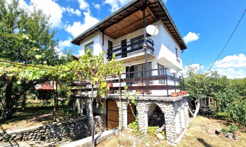 Продава КЪЩА, област Перник, с. Планиница • 120000 € • 13223402 — Holmes.bg