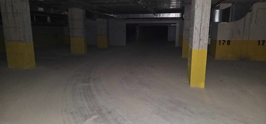 Продава ГАРАЖ, ПАРКОМЯСТО, гр. Кърджали, Център, снимка 2 - Гаражи и паркоместа - 44285973
