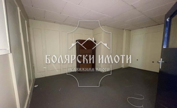 Продава ОФИС, гр. Велико Търново, Център, снимка 2 - Офиси - 46766493