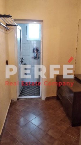 2-стаен град Бургас, Долно Езерово 5