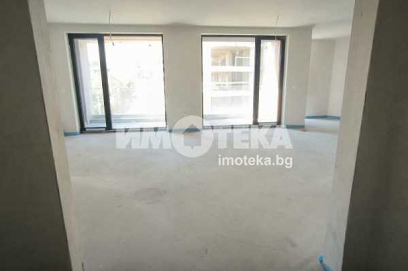 In vendita  2 camere da letto Sofia , Manastirski livadi , 137 mq | 87048502