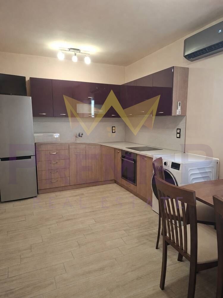 Продава 4-СТАЕН, гр. Пловдив, Тракия