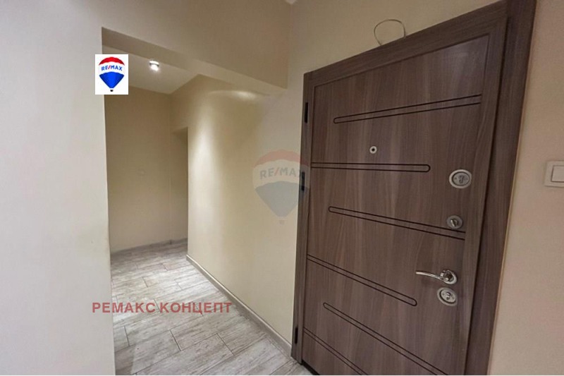 Продава  Многостаен град Шумен , Център , 143 кв.м | 53286707 - изображение [12]