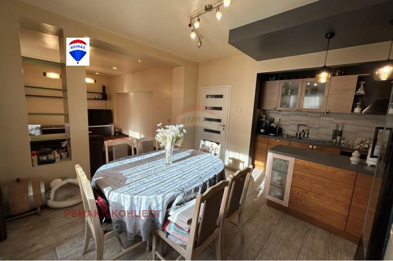 Продава  Многостаен град Шумен , Център , 143 кв.м | 53286707 - изображение [4]