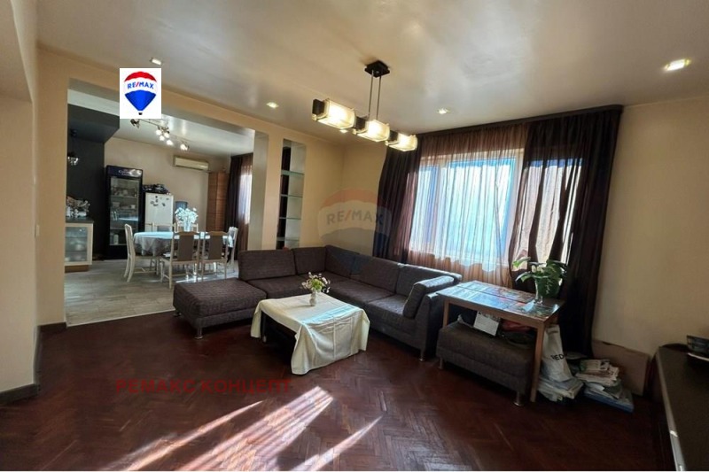 Продава  Многостаен град Шумен , Център , 143 кв.м | 53286707 - изображение [3]