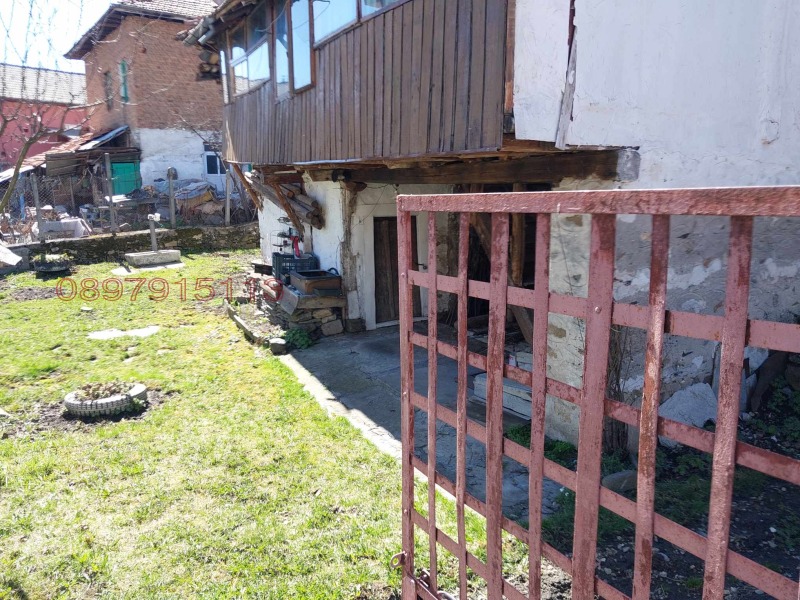 Продава КЪЩА, с. Сатовча, област Благоевград, снимка 2 - Къщи - 52777610
