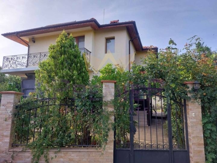 In vendita  Casa Burgas , Banevo , 171 mq | 91606748