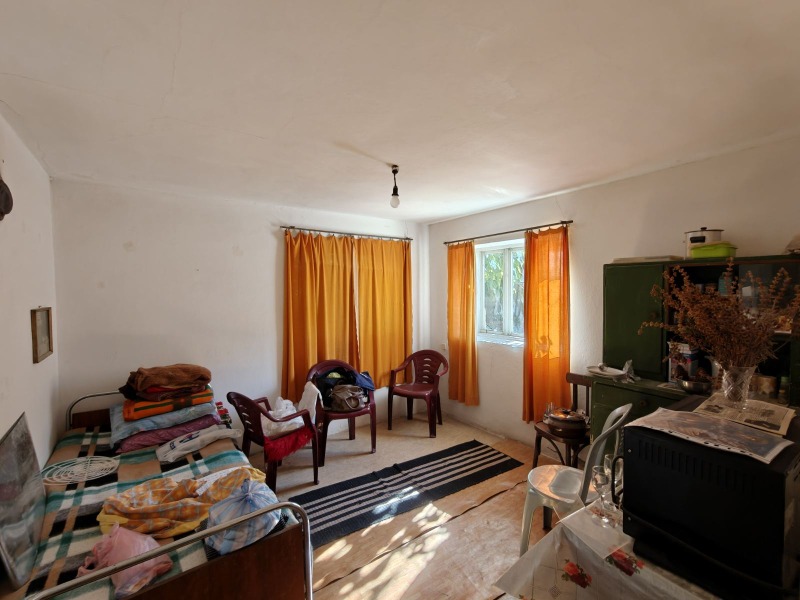 Продава КЪЩА, с. Осенец, област Разград, снимка 5 - Къщи - 53410870