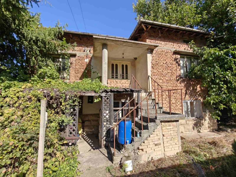 Продава КЪЩА, с. Осенец, област Разград