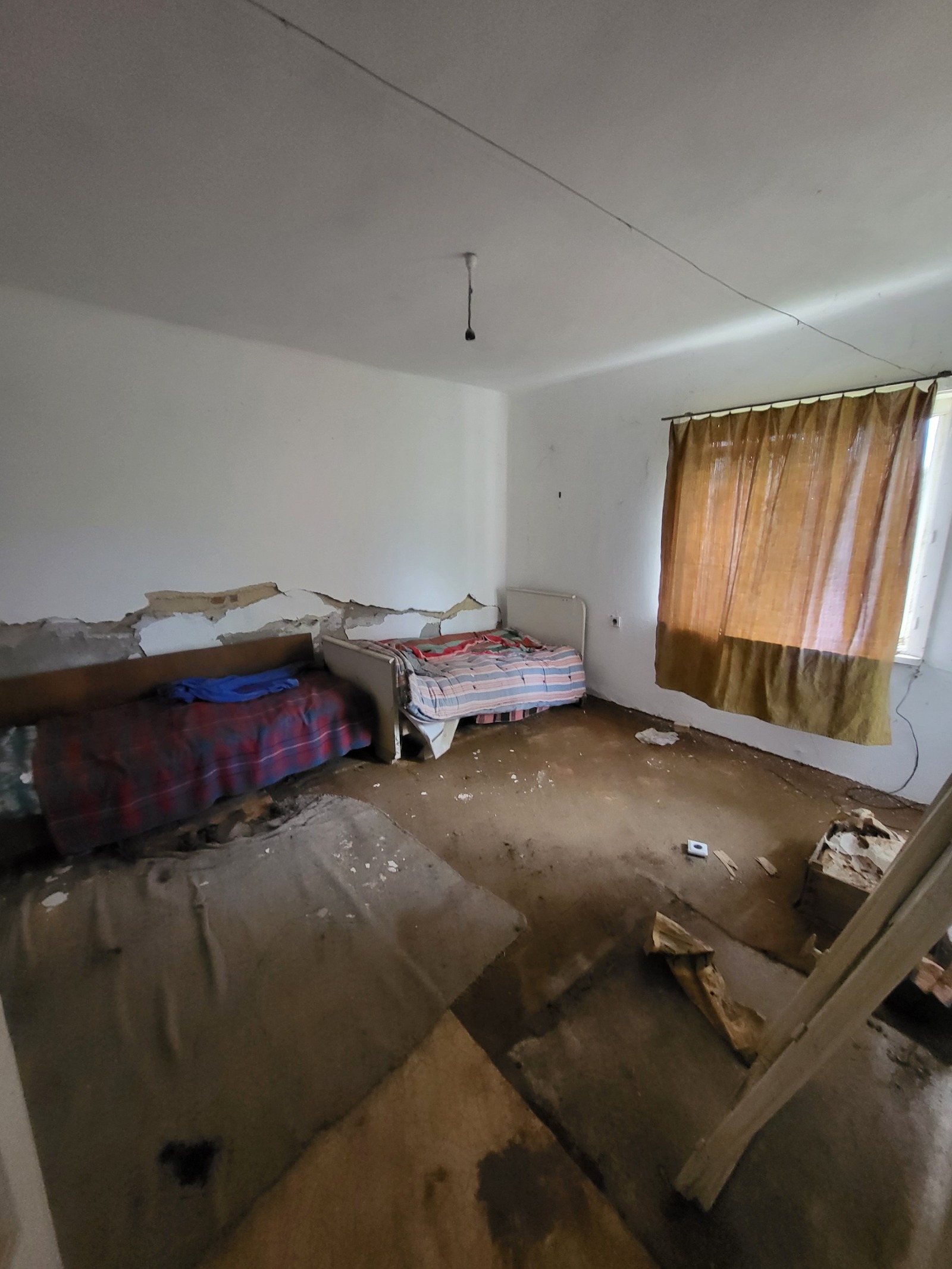 Продава КЪЩА, с. Бръшляница, област Плевен, снимка 11 - Къщи - 54695331