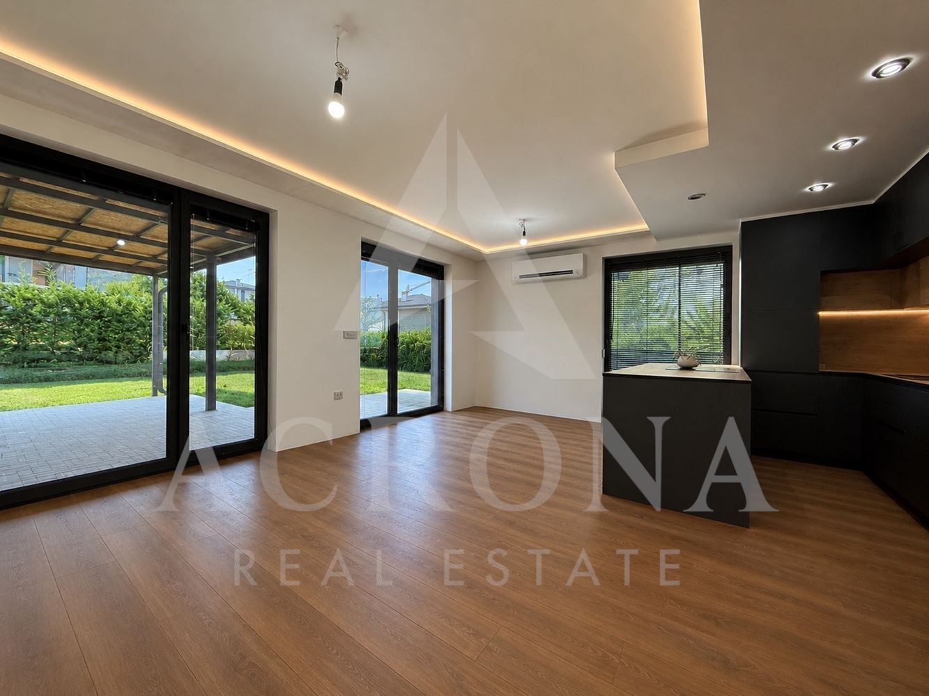 Продава КЪЩА, с. Марково, област Пловдив, снимка 2 - Къщи - 55428285