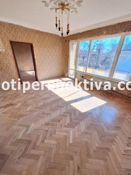 Продава 3-СТАЕН, гр. Пловдив, Кършияка, снимка 2 - Aпартаменти - 49163177