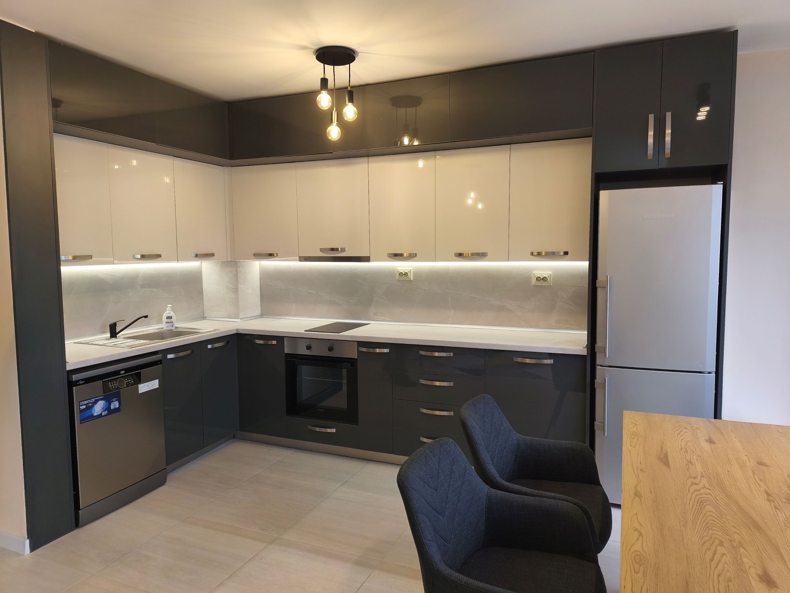 Продава 3-СТАЕН, гр. Бургас, Център, снимка 5 - Апартаменти - 53960604