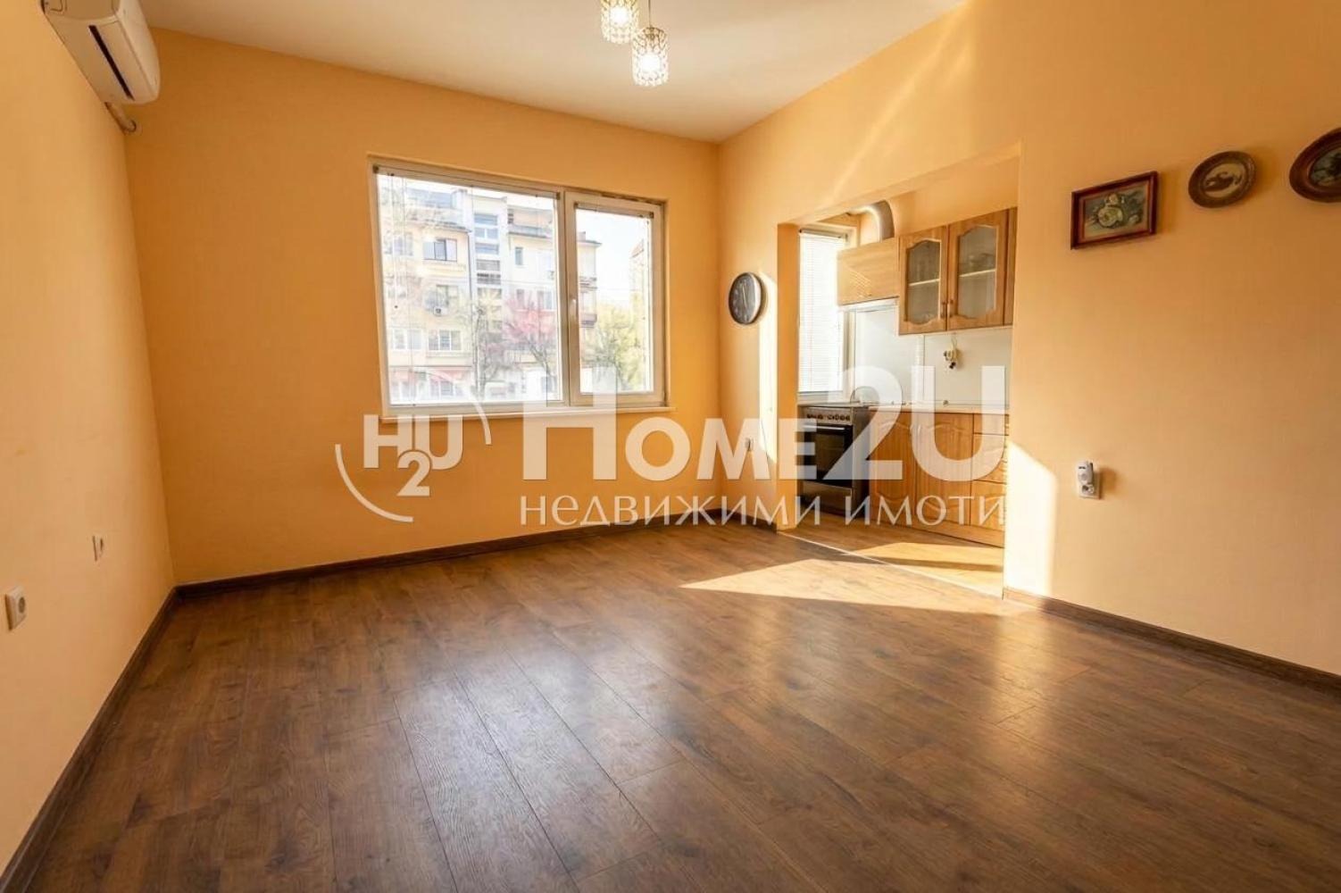 Продава 3-СТАЕН, гр. Варна, Лятно кино Тракия