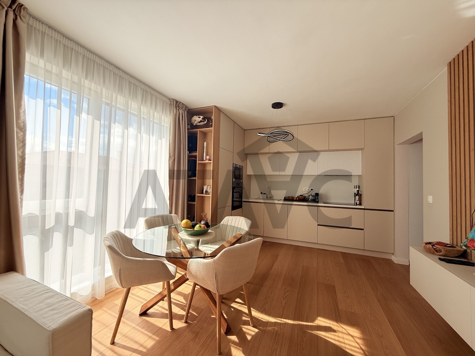 Продава 3-СТАЕН, гр. Пловдив, Остромила, снимка 2 - Апартаменти - 54343080