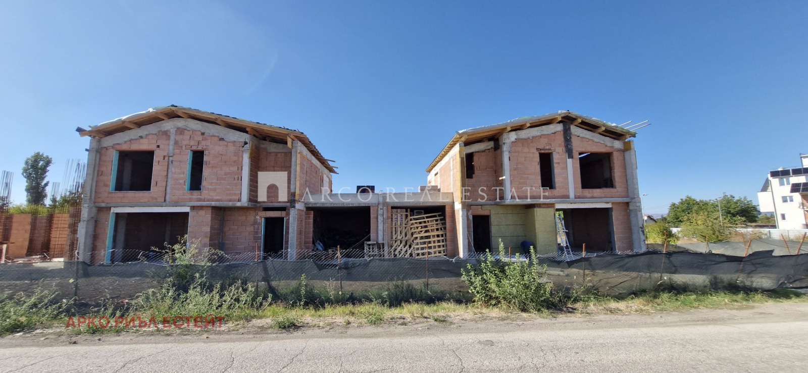 Продава КЪЩА, гр. София, с. Волуяк, снимка 2 - Къщи - 56358477