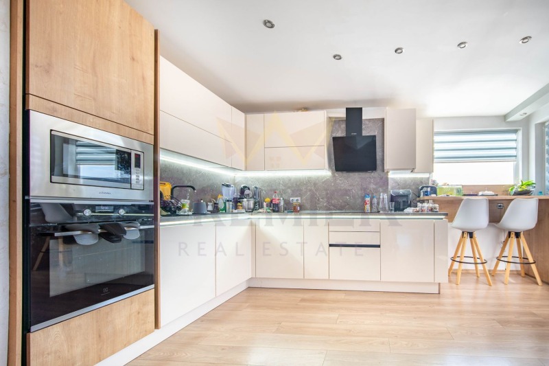 Продава МНОГОСТАЕН, гр. Бургас, Възраждане, снимка 6 - Апартаменти - 52550246