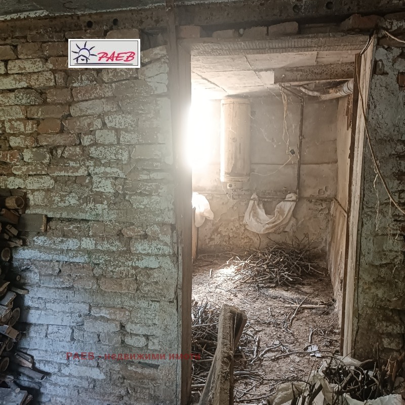 Продава  Къща град Русе , Чародейка - Юг , 149 кв.м | 99123525 - изображение [12]