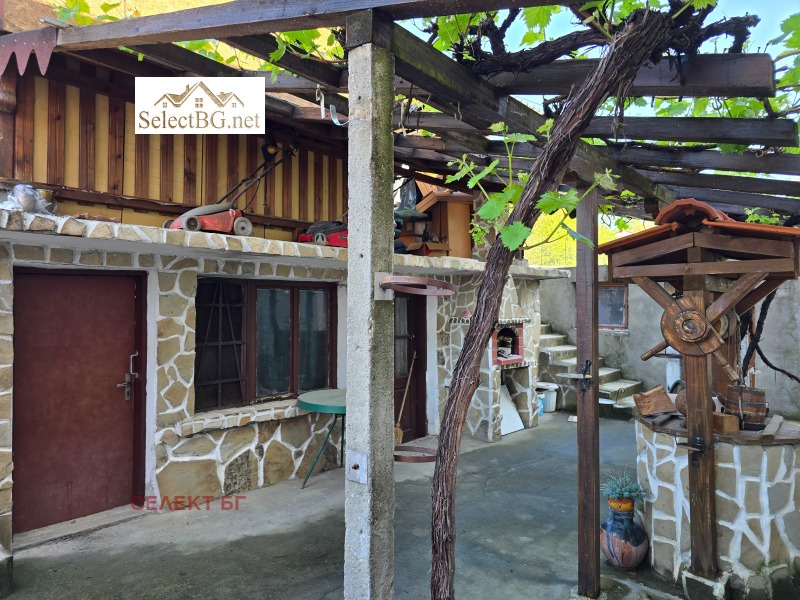 Продава КЪЩА, гр. Дряново, област Габрово, снимка 15 - Къщи - 52132354